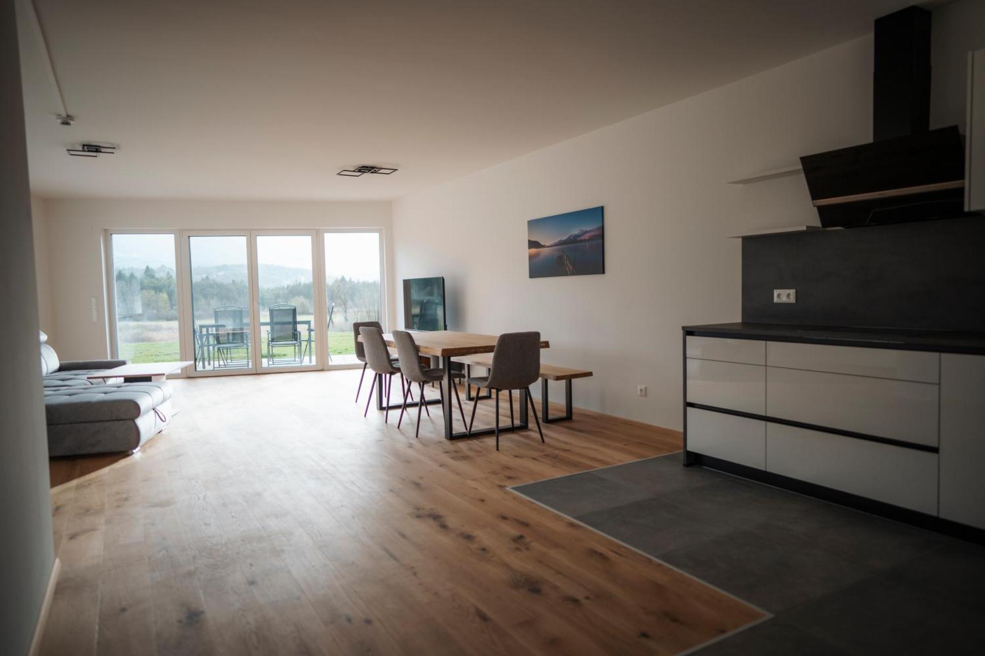 Premium Apartments Monterra Petschnitzen Екстериор снимка